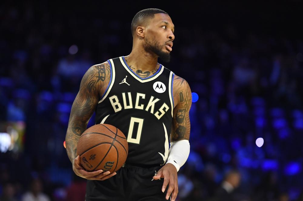 联赛中奋力 联赛中奋力